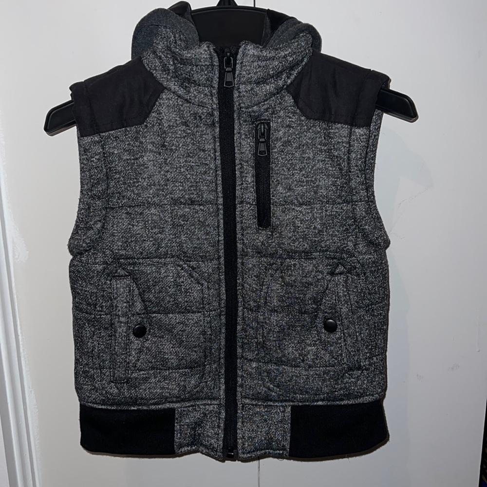 First Wave 4T/5T hooded vest, black/dark grey, quilted/lined, washed never worn